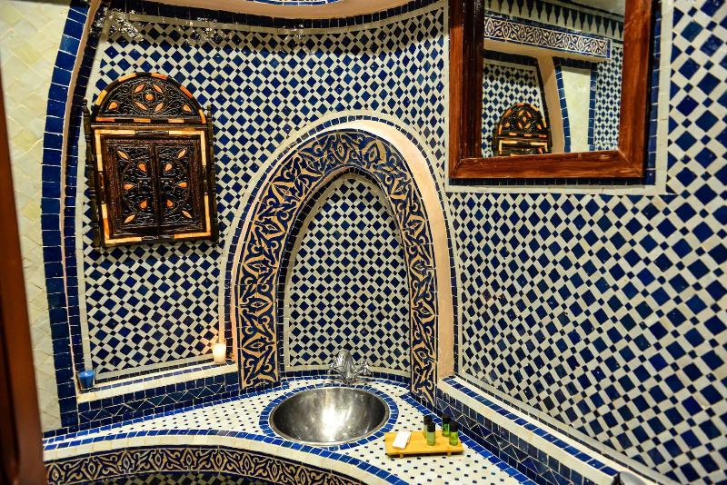 Riad Almazhar - Oda