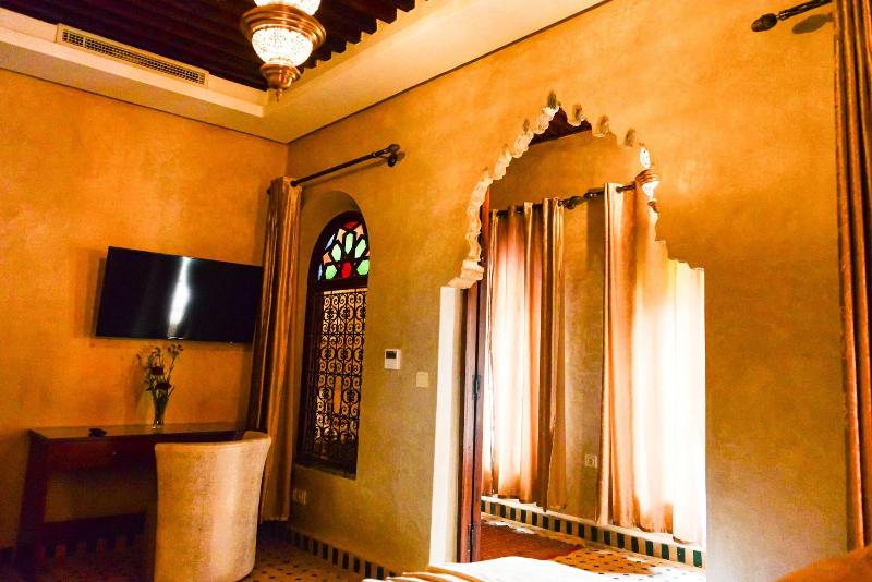 Riad Almazhar - Oda