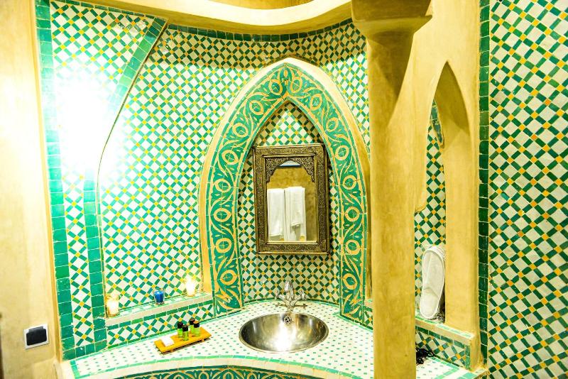 Riad Almazhar - Oda
