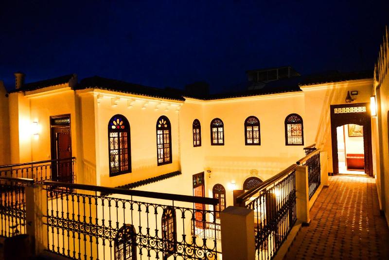 Riad Almazhar - Oda