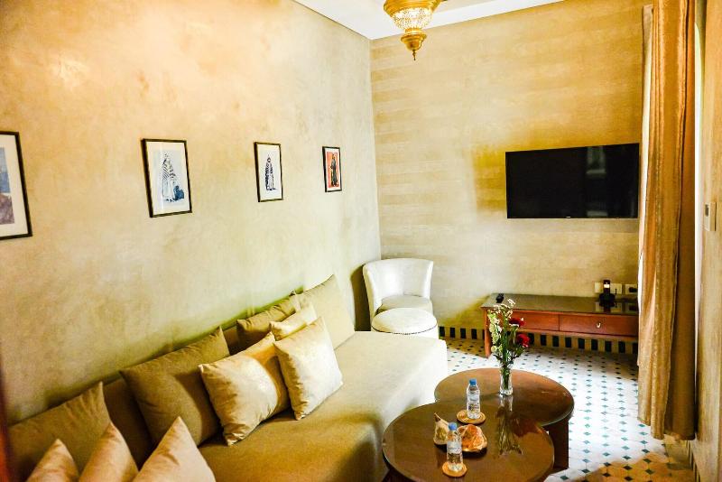 Riad Almazhar - Oda