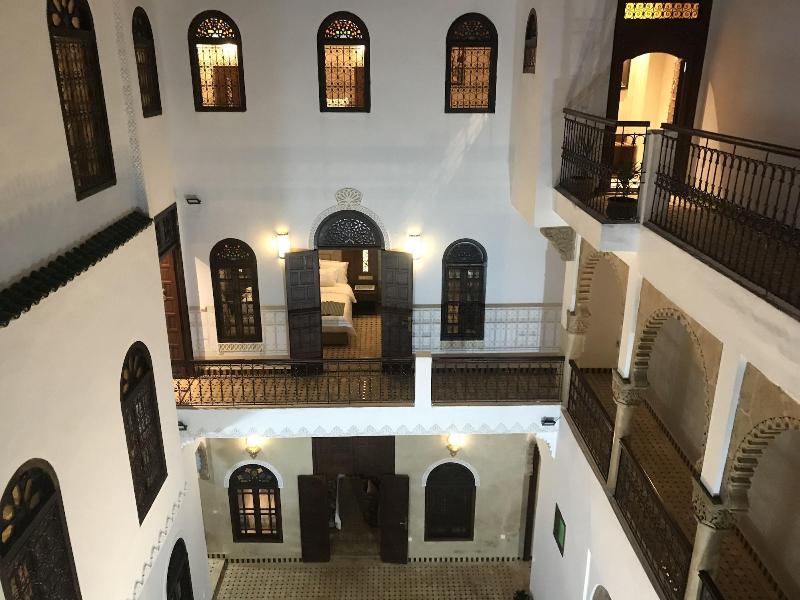 Riad Almazhar - Oda