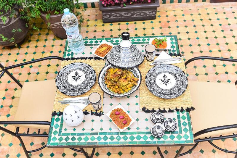 Riad Almazhar - Restoran