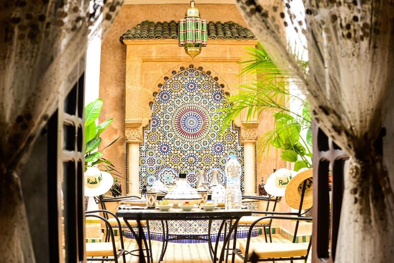 Riad Almazhar - Restoran