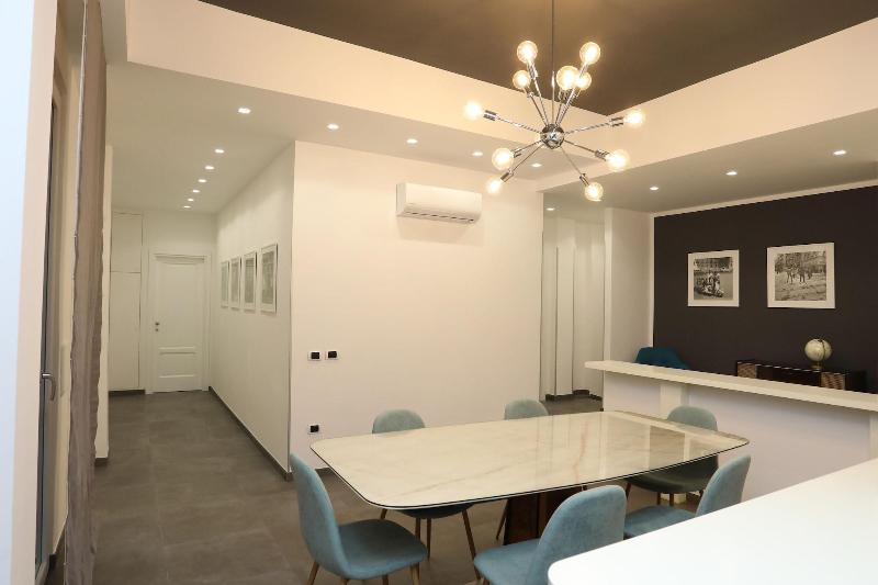 Delia Rooms & Gallery - Lobi
