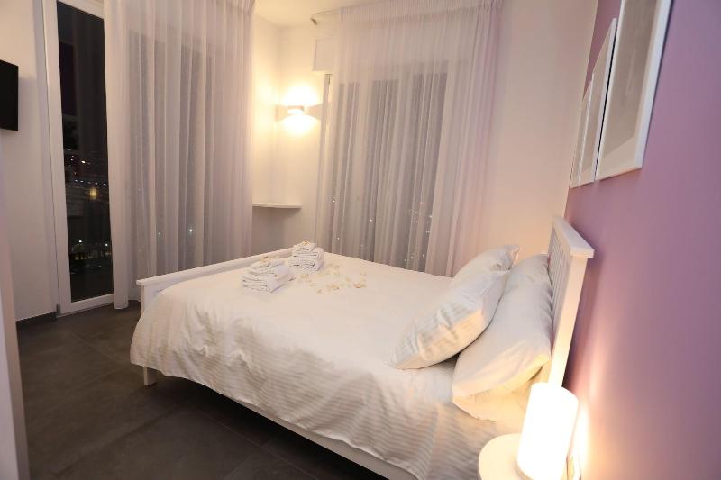 Delia Rooms & Gallery - Oda