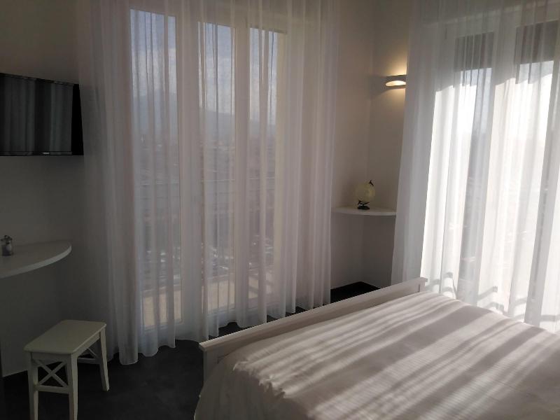 Delia Rooms & Gallery - Oda
