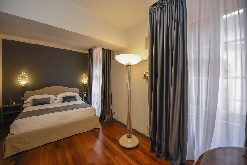 The Tuscanian Hotel - Oda