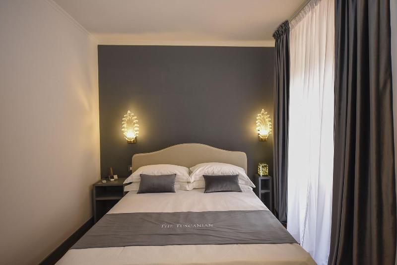 The Tuscanian Hotel - Oda
