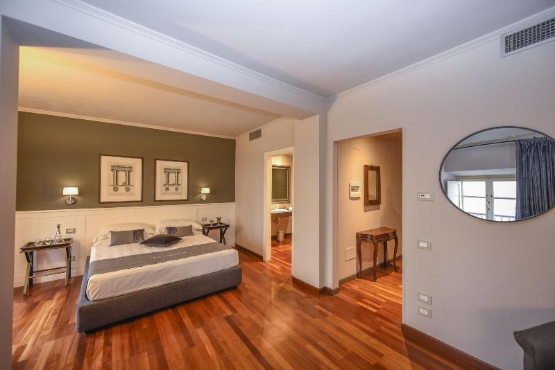 The Tuscanian Hotel - Oda