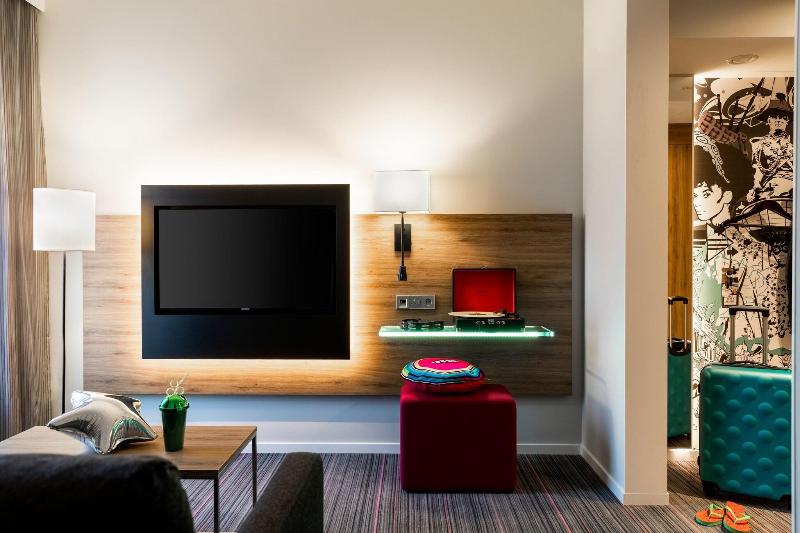 Moxy Glasgow Sec - Oda