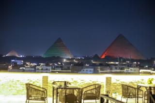 Point Pyramids View Inn otel fotoğrafı