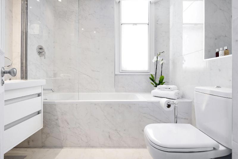 3 Sloane Gardens by UnderTheDoormat - Oda
