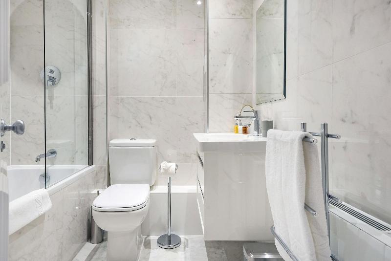 3 Sloane Gardens by UnderTheDoormat - Oda