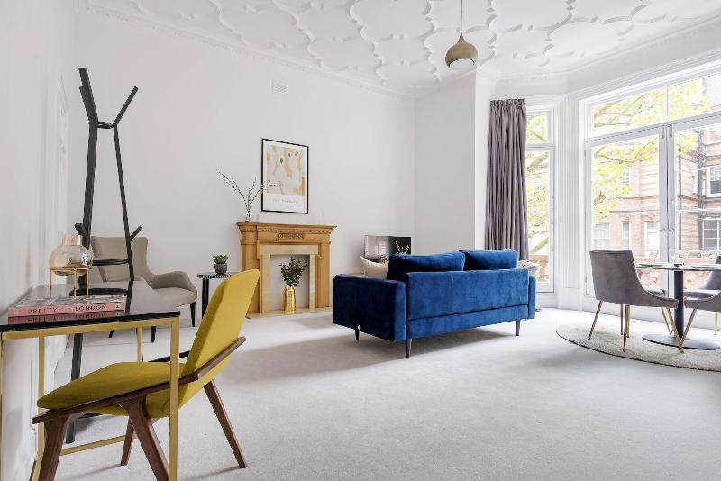 3 Sloane Gardens by UnderTheDoormat - Oda