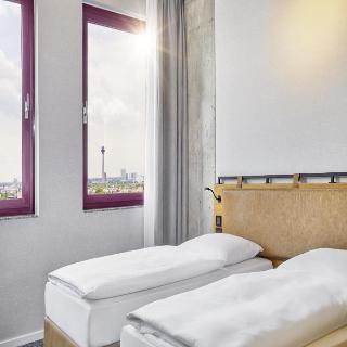 Sunday Hotel Düsseldorf Seestern fotoÄŸrafÄ±