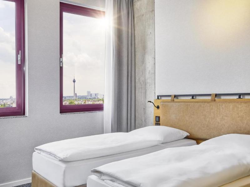 Sunday Hotel Düsseldorf Seestern - Oda