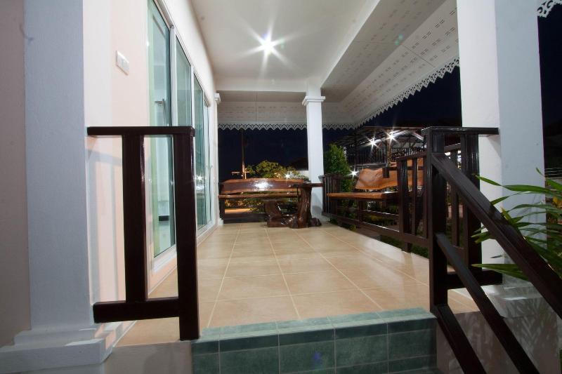 Baan Opun Garden Resort - Teras