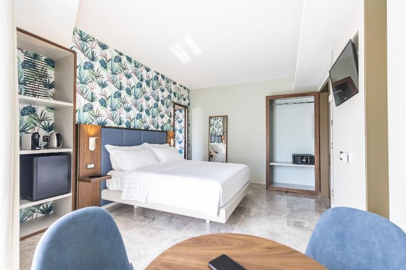 Solmaris Tropea Rooms & Suites - Oda