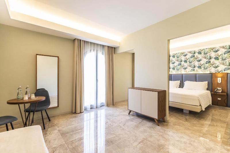 Solmaris Tropea Rooms & Suites - Oda