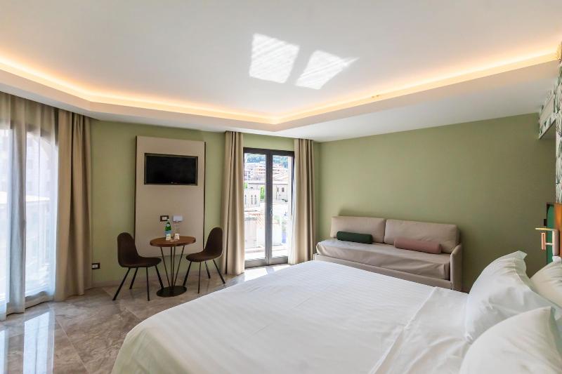 Solmaris Tropea Rooms & Suites - Oda