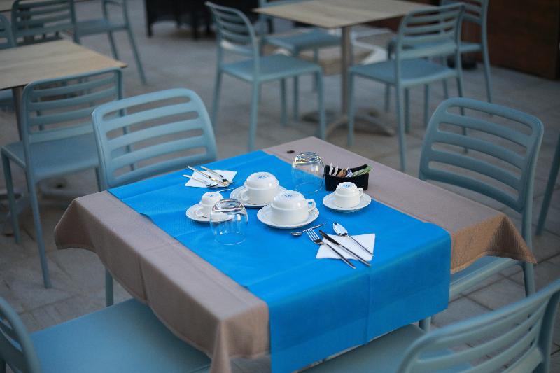 Solmaris Tropea Rooms & Suites - Restoran