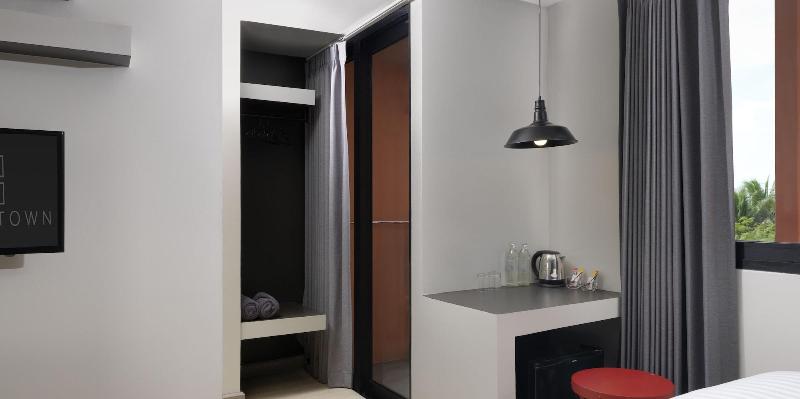 PRIME TOWN - Posh & Port Hotel PHUKET (SHA Plus+) - Oda