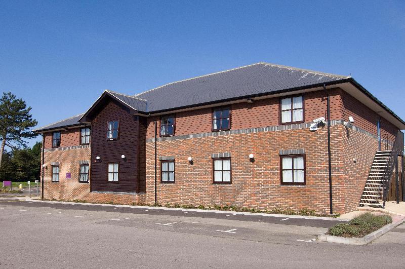 Premier Inn Littlehampton - Genel