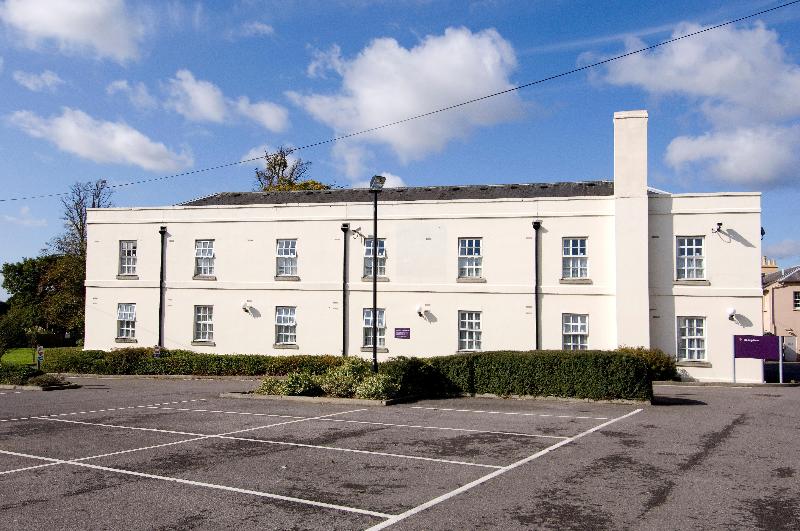 Premier Inn Arundel - Genel