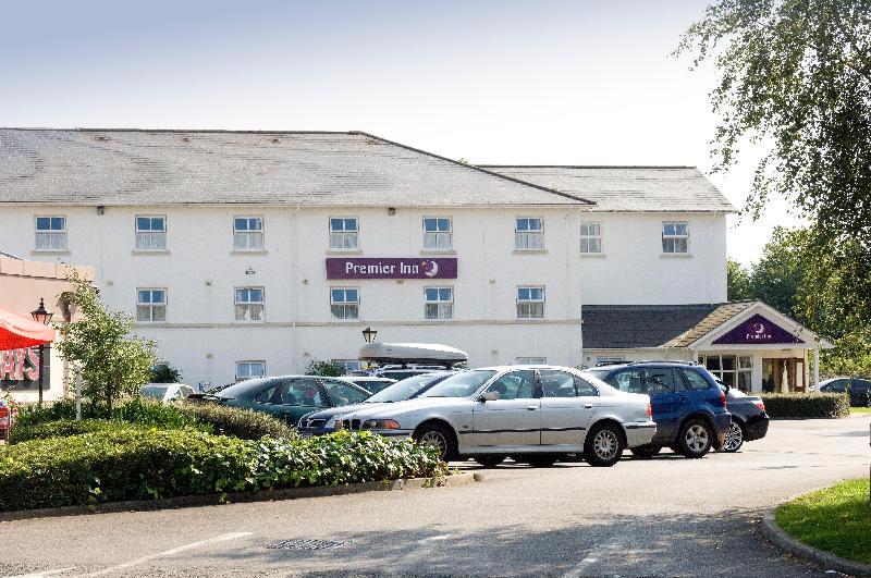 Premier Inn Cheltenham Central - West/A40 - Genel