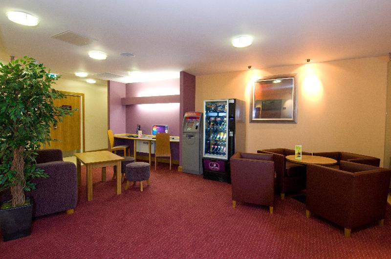 Premier Inn Hull City Centre - Bar