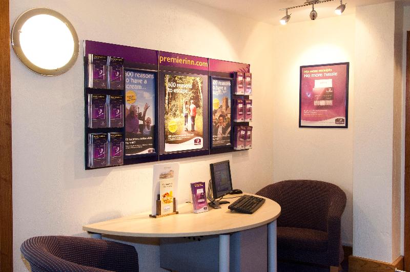Premier Inn Manchester - Handforth - Bar