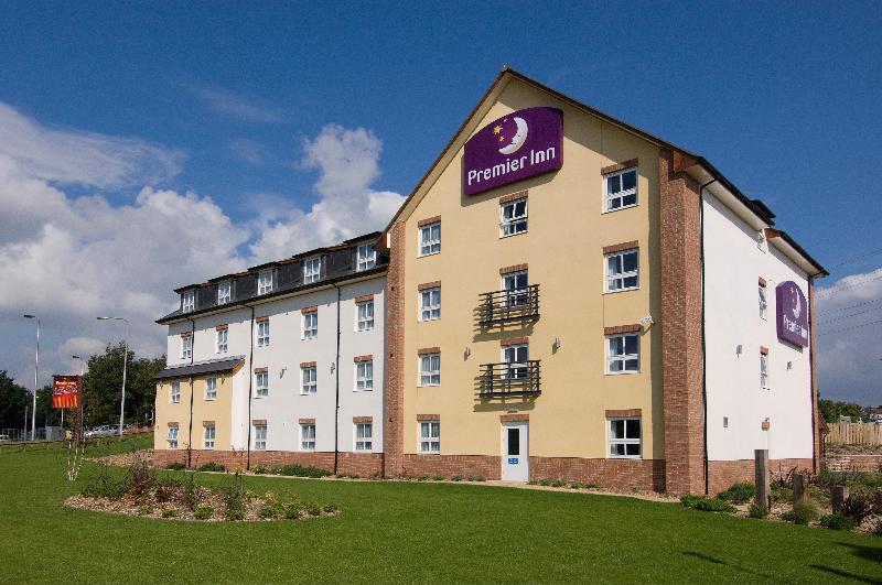 Premier Inn Llanelli Central East - Genel