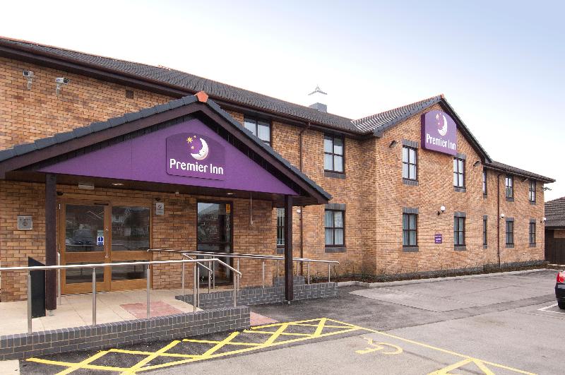 Premier Inn Llanelli Central West - Genel