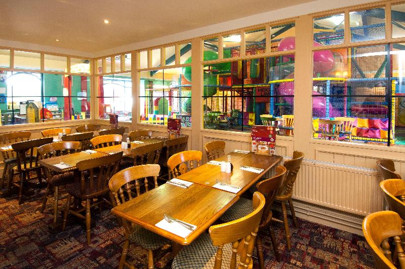 Premier Inn Llanelli Central West - Restoran