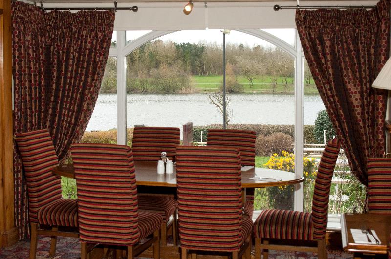 Premier Inn Llanelli Central West - Restoran