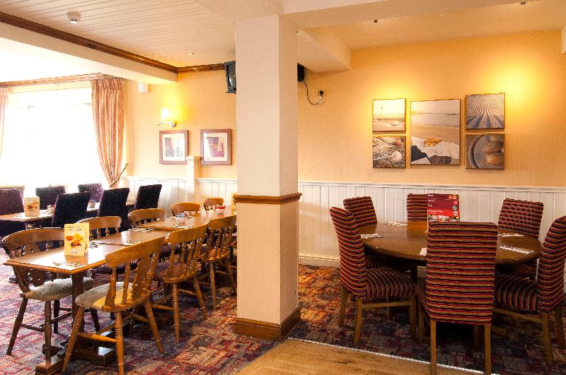 Premier Inn Llanelli Central West - Restoran
