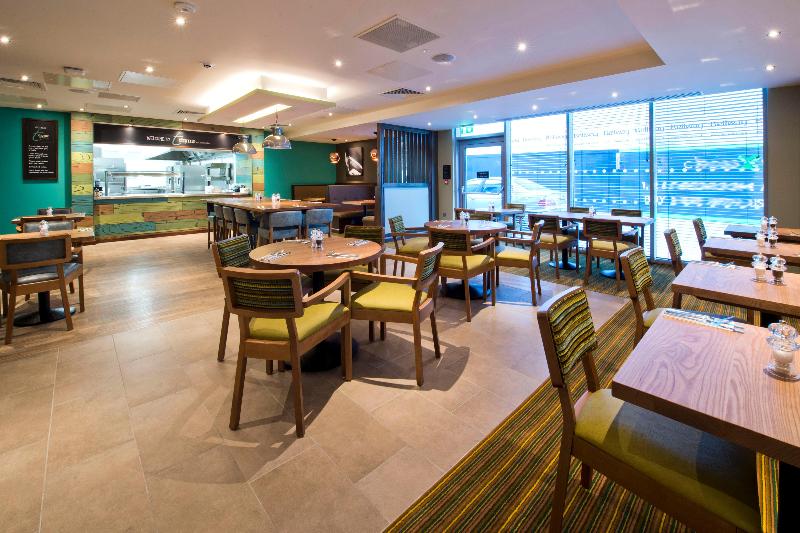 Premier Inn Slough Central South - Restoran
