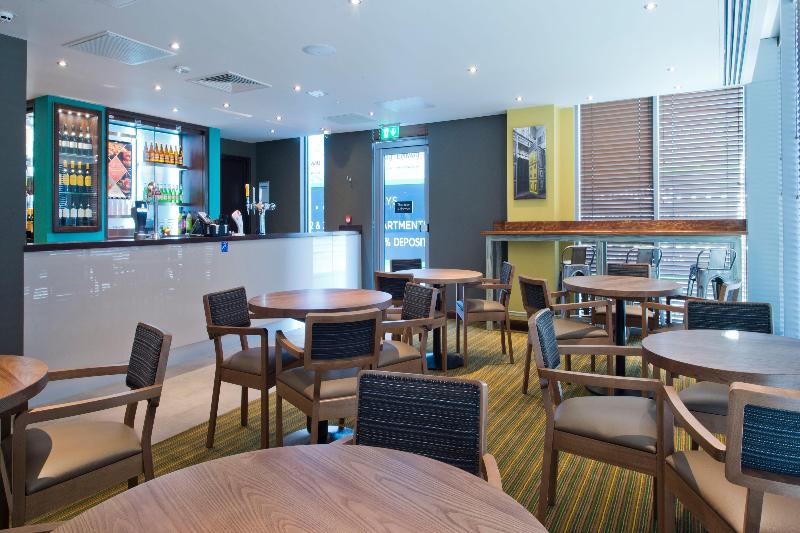 Premier Inn Slough Central South - Restoran