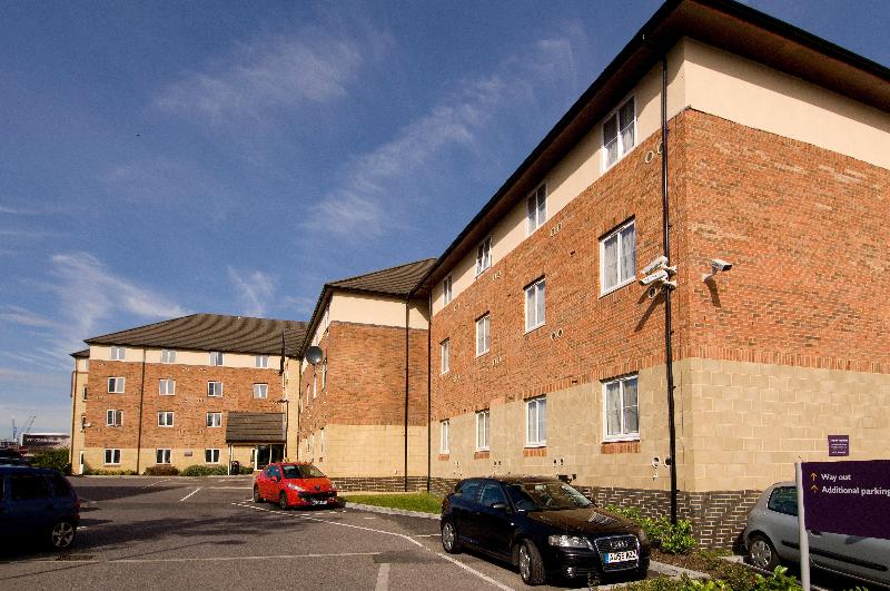 Premier Inn Slough - Genel