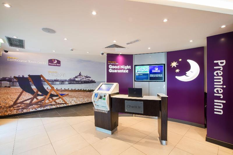 Premier Inn Eastbourne Town Centre - Lobi