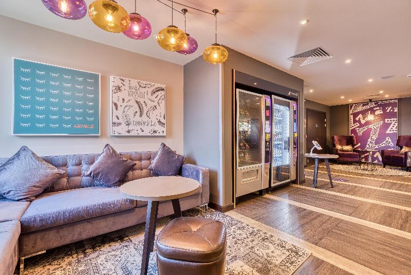 Premier Inn Oxford Botley - Bar