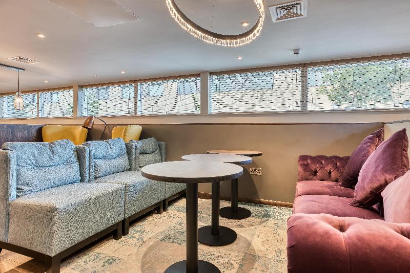 Premier Inn Oxford Botley - Bar