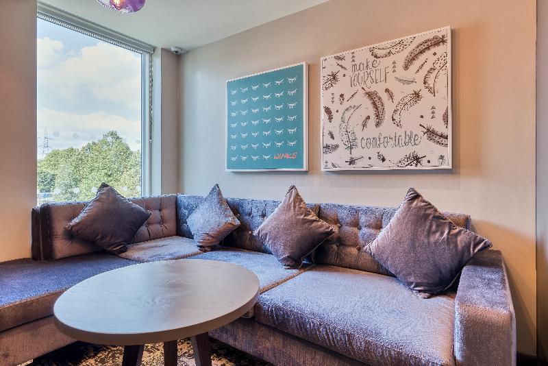 Premier Inn Oxford Botley - Bar