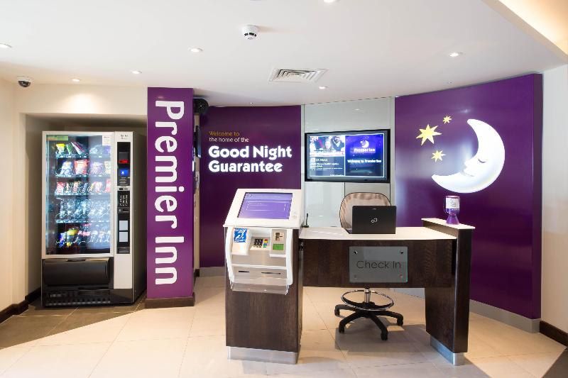 Premier Inn Leek Town Centre - Lobi