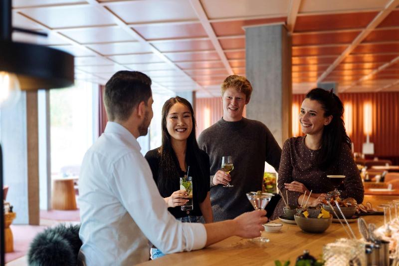 Hyatt Place Zurich Airport The Circle - Bar