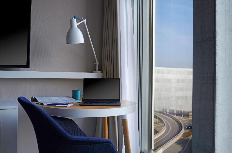 Hyatt Place Zurich Airport The Circle - Oda