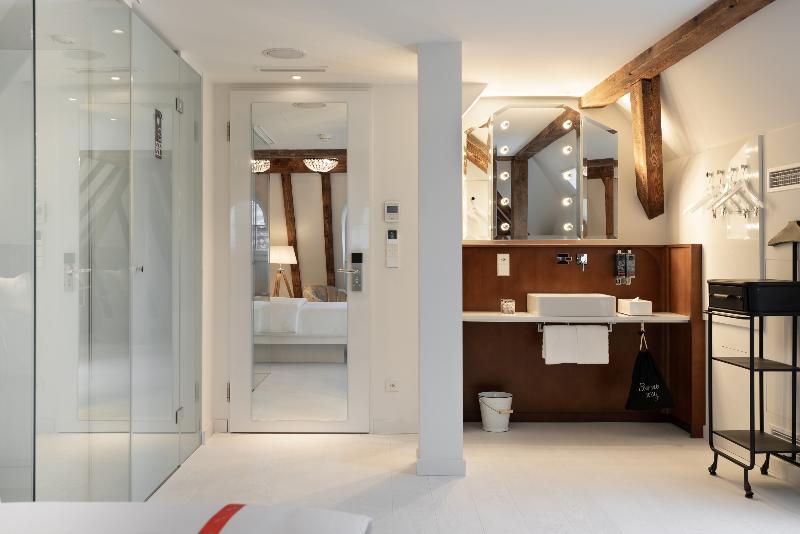 Ruby Mimi Zurich by IHG - Oda