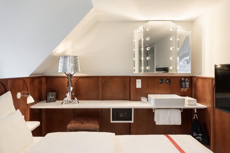 Ruby Mimi Zurich by IHG - Oda