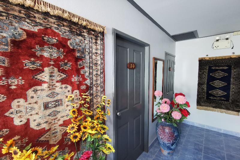 Samiya Guesthouse by ZUZU - Lobi